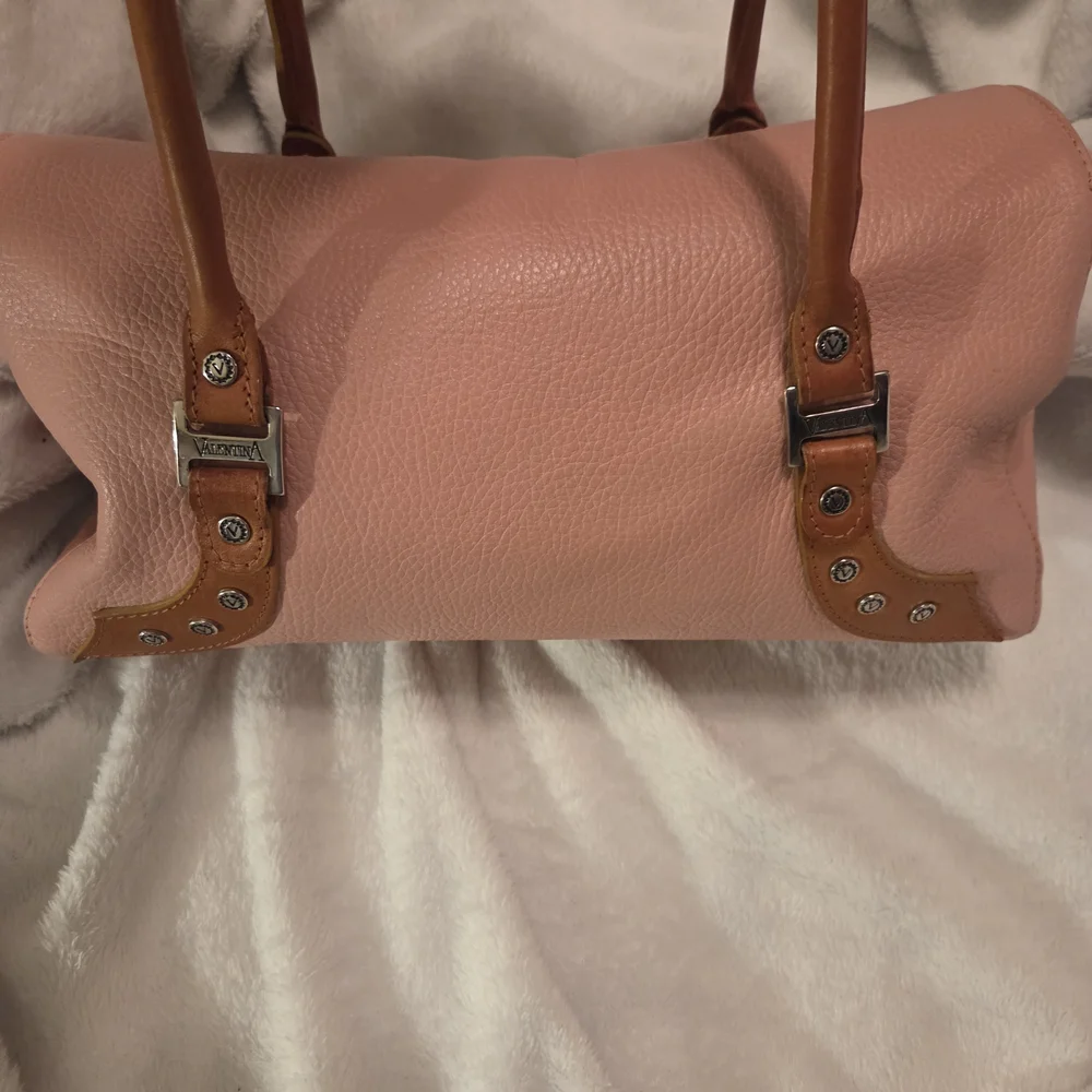 Valentina Pink Leather Barrel Style Shoulder Bag...EUC - Picture 5 of 11
